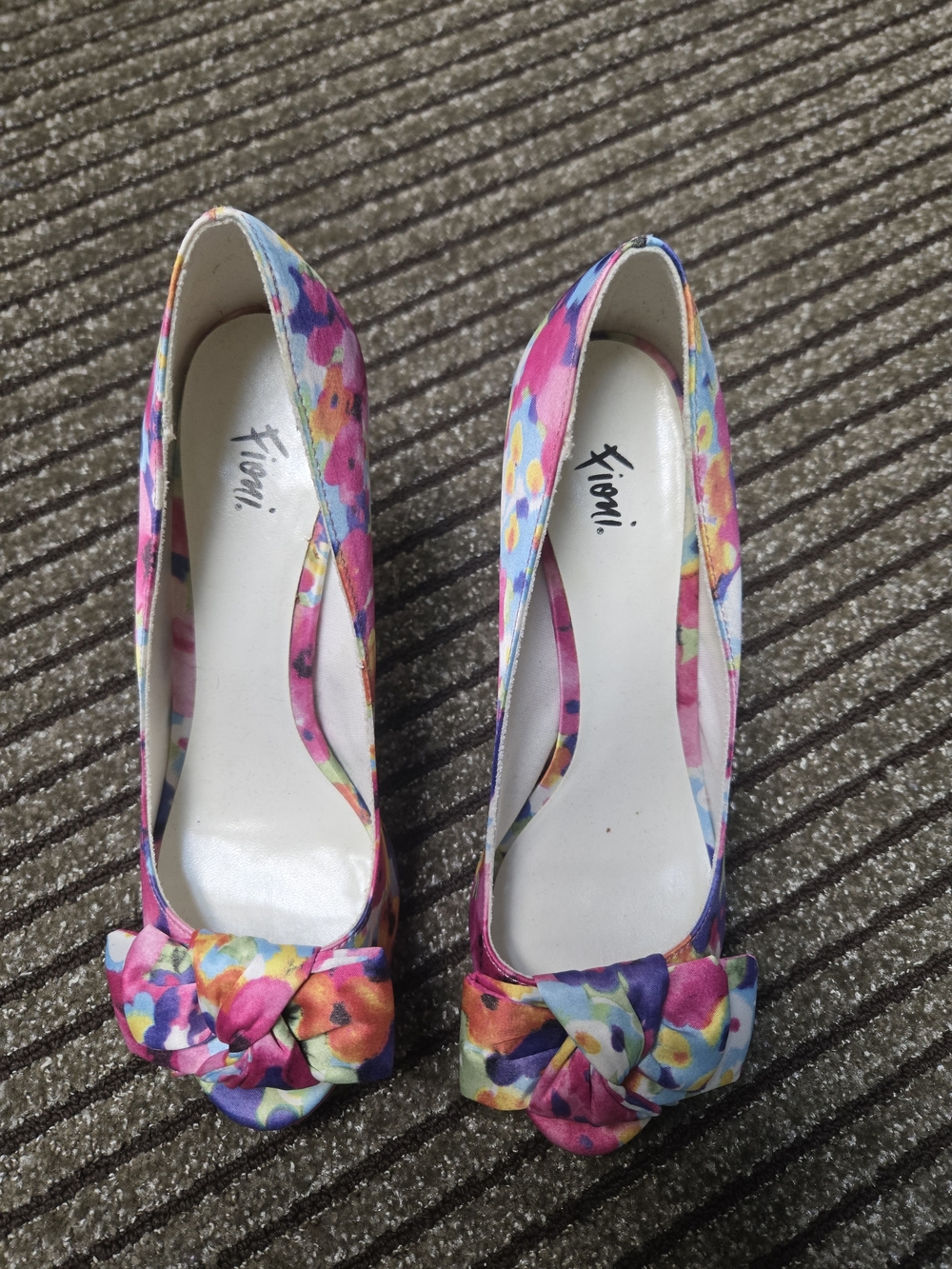 WOMENS FIONI Floral Knot Peep-Toe Pumps - Multicolor - Picture 6 of 6